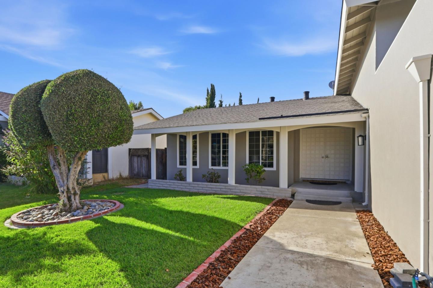 331 Avenida Nogales
