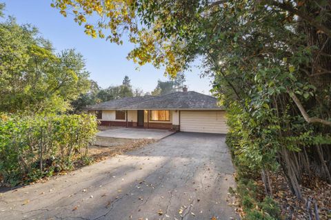 Photo of 442 Knoll Drive, LOS ALTOS, CA 94024 (MLS # ML82028539)