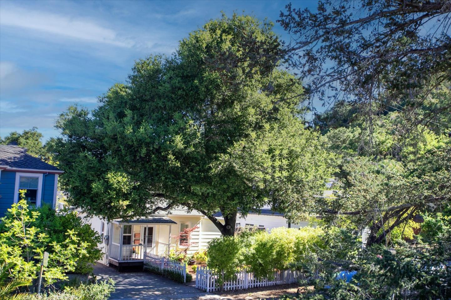 15 &15 1/2 Stacia Street