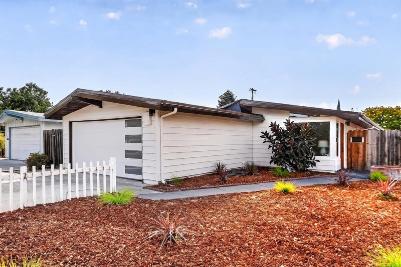 1110 Breezewood Court