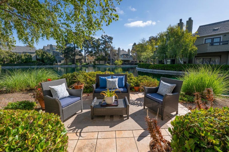 1139 Shoreline Drive