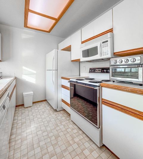 Tiny photo for 6923 Chantel Court, SAN JOSE, CA 95129 (MLS # ML82026719)