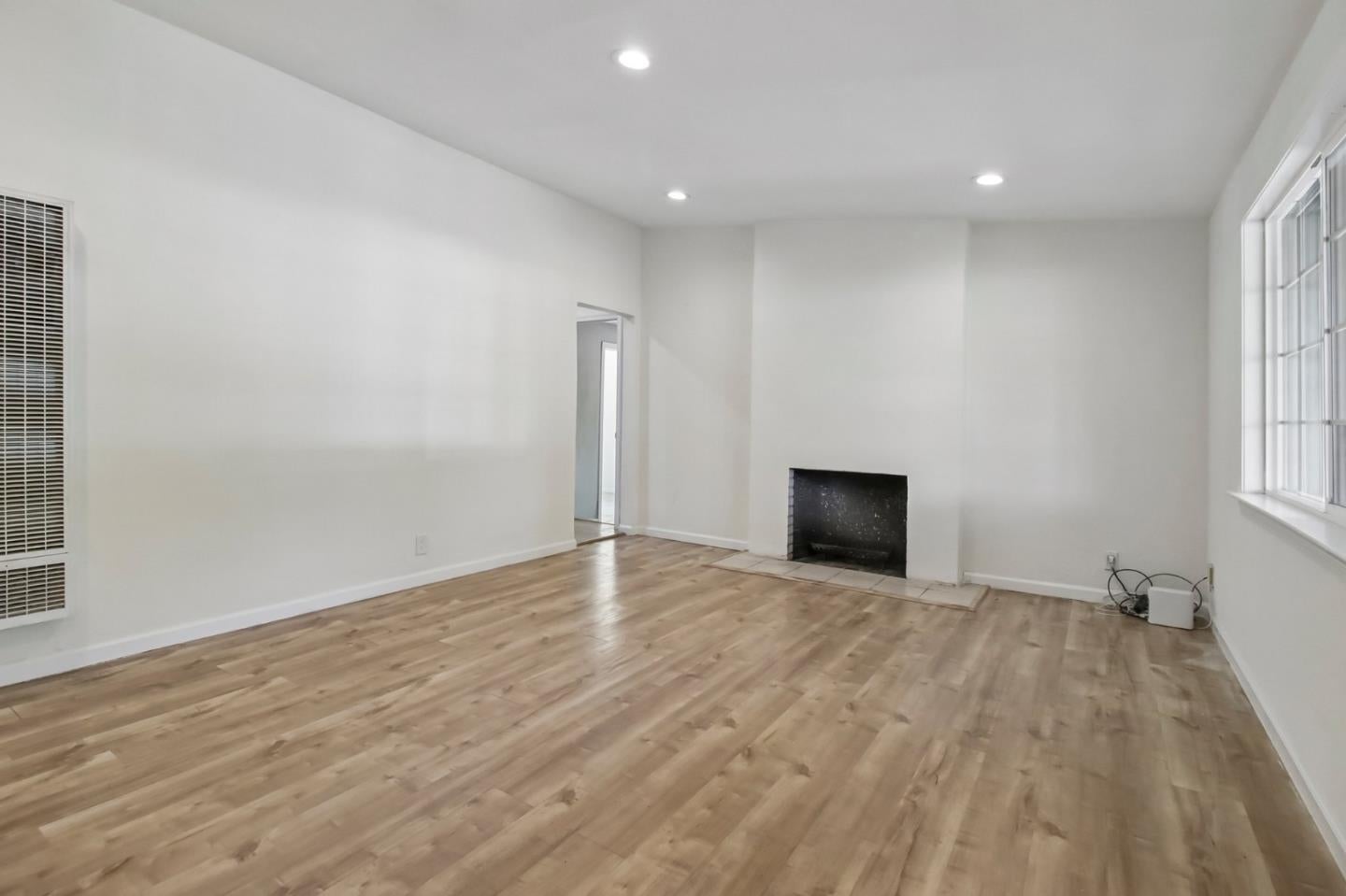 10081 Kenilworth Way