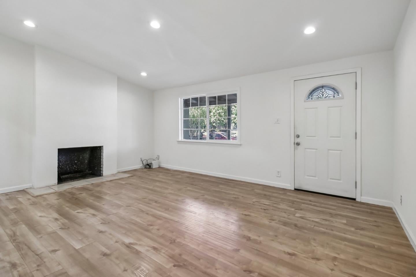 10081 Kenilworth Way