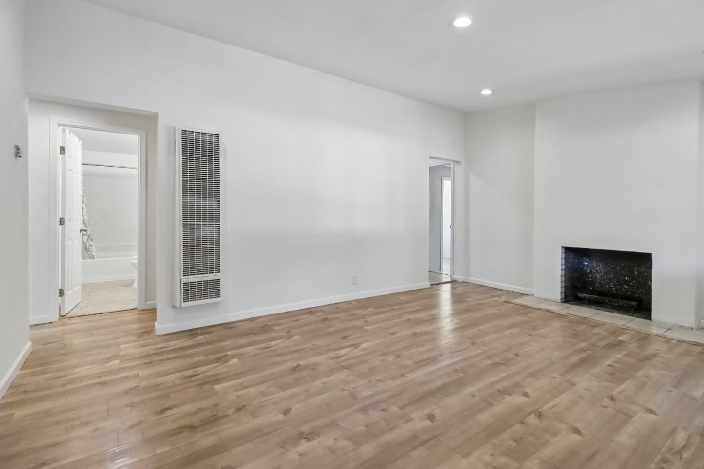 10081 Kenilworth Way