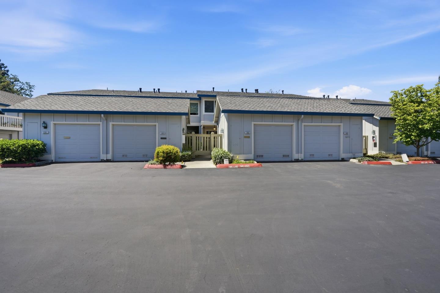 1387 Cherrywood Square