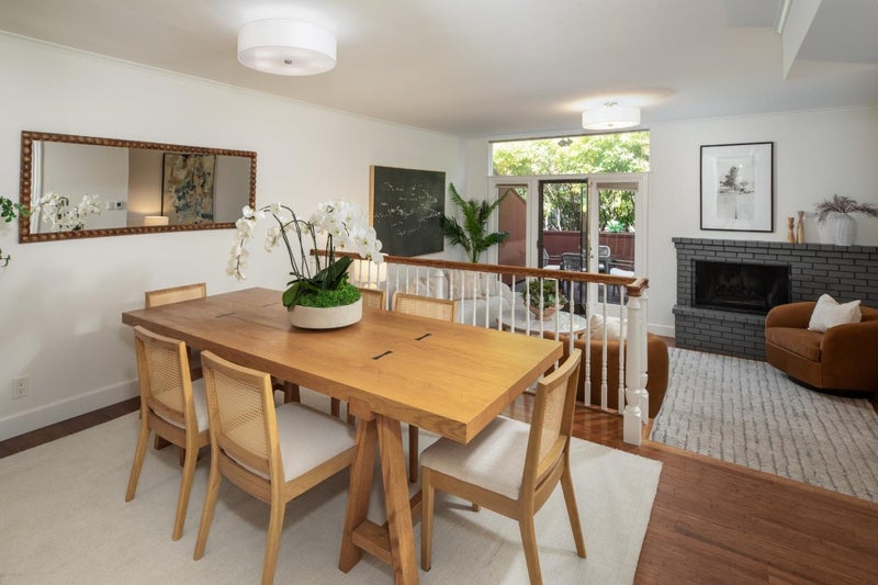 229 East Bellevue Avenue 9