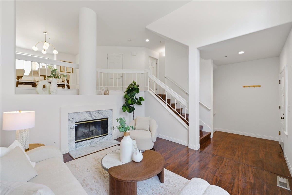 410 Galleria Drive 6