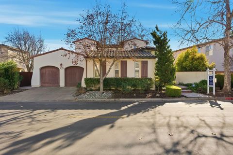 Photo of 2631 Club Drive, Gilroy, CA 95020 (MLS # ML82030042)