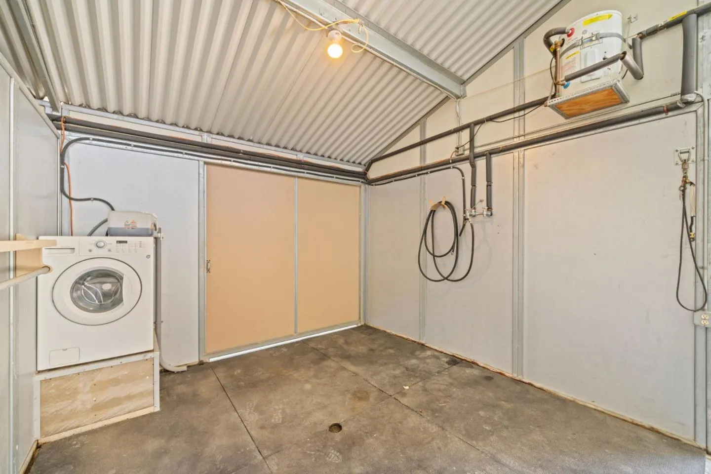 Gilroy, California 95020, United States, 4 Bedrooms Bedrooms, ,4 BathroomsBathrooms,Residential,Active,5023