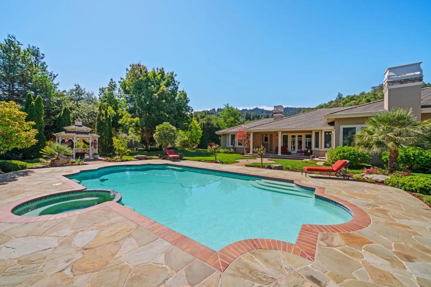 Gilroy, California 95020, United States, 4 Bedrooms Bedrooms, ,4 BathroomsBathrooms,Residential,Active,5023