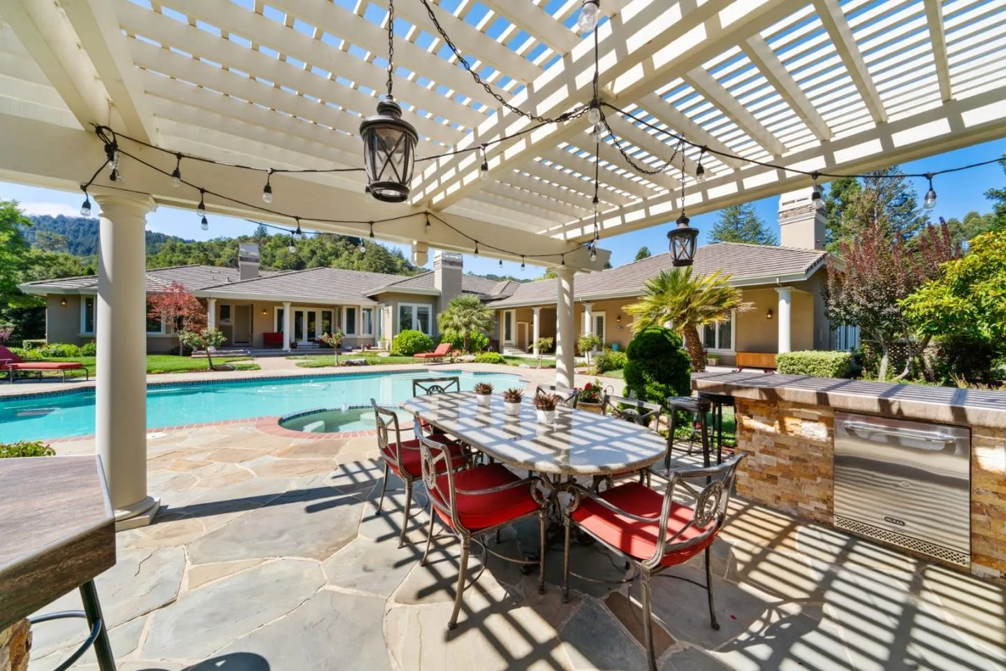 Gilroy, California 95020, United States, 4 Bedrooms Bedrooms, ,4 BathroomsBathrooms,Residential,Active,5023