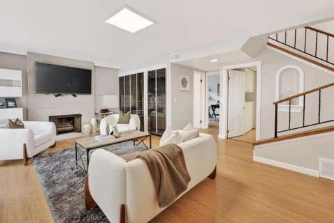 Tiny photo for 5342 Avenida Almendros, San Jose, CA 95123 (MLS # ML82057825)