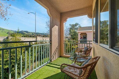 Photo of 3893 Jasmine Circle, SAN JOSE, CA 95135 (MLS # ML82031859)