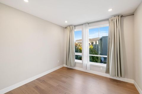 Tiny photo for 45009 Challenge Common #301, FREMONT, CA 94538 (MLS # ML82022816)