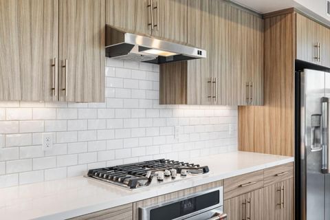 Tiny photo for 45009 Challenge Common #301, FREMONT, CA 94538 (MLS # ML82022816)