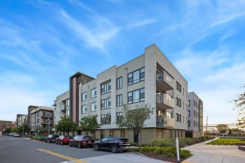 Tiny photo for 45009 Challenge Common #301, FREMONT, CA 94538 (MLS # ML82022816)