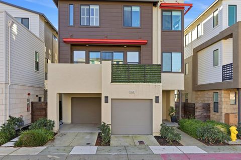 Photo of 5636 Fallbrook Court, Dublin, CA 94568 (MLS # ML82030724)