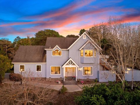 Photo of 19350 El Cerro, AROMAS, CA 95004 (MLS # ML82036790)