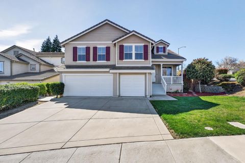 Photo of 2498 Turnberry Court, BRENTWOOD, CA 94513 (MLS # ML82037973)