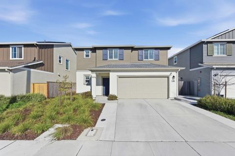 Photo of 208 Frontier Street, AMERICAN CANYON, CA 94503 (MLS # ML82033363)