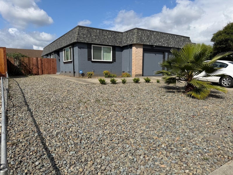 4395, 4397 Wessex Drive
