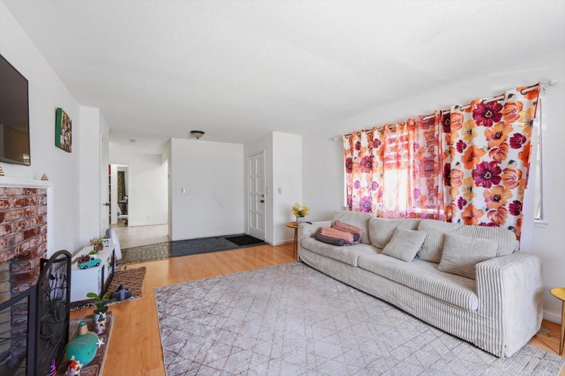 4395, 4397 Wessex Drive