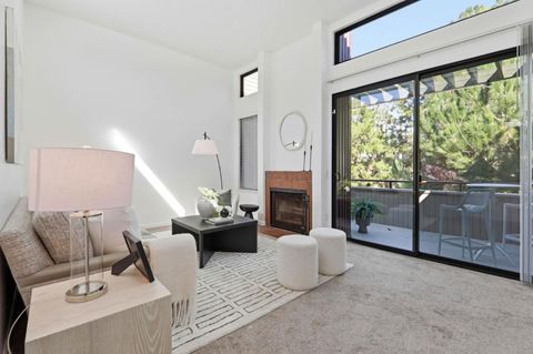 Photo of 928 Wright Avenue #402, MOUNTAIN VIEW, CA 94043 (MLS # ML82037684)