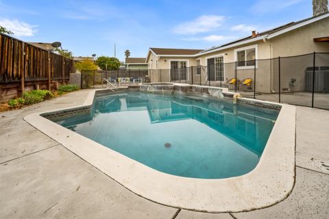 Tiny photo for 184 Sun Blossom Drive, SAN JOSE, CA 95123 (MLS # ML82026351)