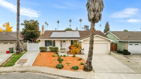 Tiny photo for 184 Sun Blossom Drive, SAN JOSE, CA 95123 (MLS # ML82026351)