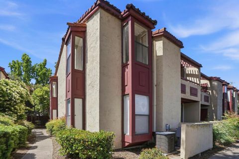 Tiny photo for 1391 Monument Boulevard #10, CONCORD, CA 94520 (MLS # ML82043987)
