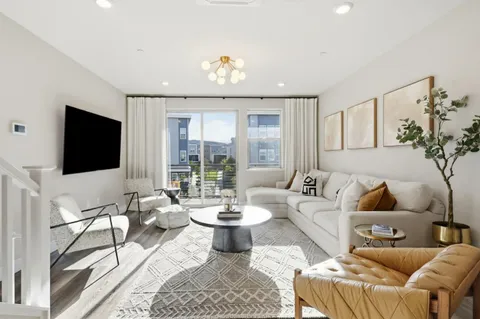 5740 Vibrant Loop, San Jose, CA 95119 - #: ML82027776