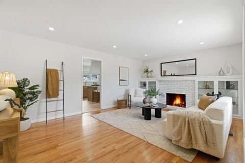 Tiny photo for 972 Emerald Way, San Jose, CA 95117 (MLS # ML82039581)