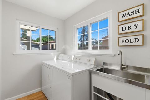 Tiny photo for 972 Emerald Way, San Jose, CA 95117 (MLS # ML82039581)