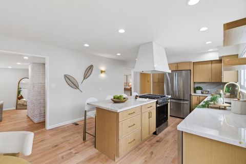 Tiny photo for 972 Emerald Way, San Jose, CA 95117 (MLS # ML82039581)