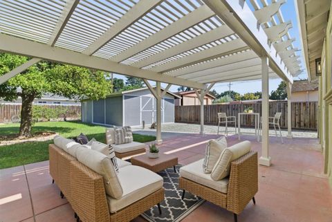 Tiny photo for 972 Emerald Way, San Jose, CA 95117 (MLS # ML82039581)