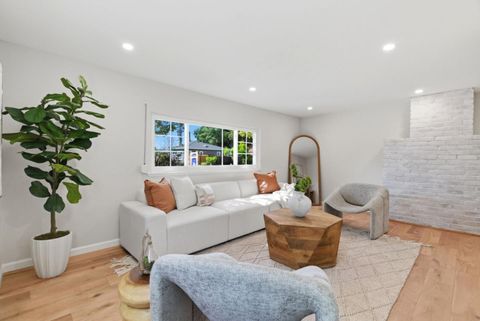 Tiny photo for 972 Emerald Way, San Jose, CA 95117 (MLS # ML82039581)