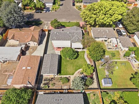 Tiny photo for 972 Emerald Way, San Jose, CA 95117 (MLS # ML82039581)