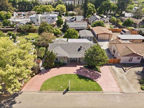 Tiny photo for 972 Emerald Way, San Jose, CA 95117 (MLS # ML82039581)