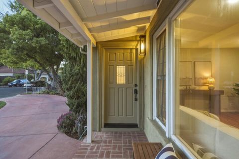 Tiny photo for 972 Emerald Way, San Jose, CA 95117 (MLS # ML82039581)