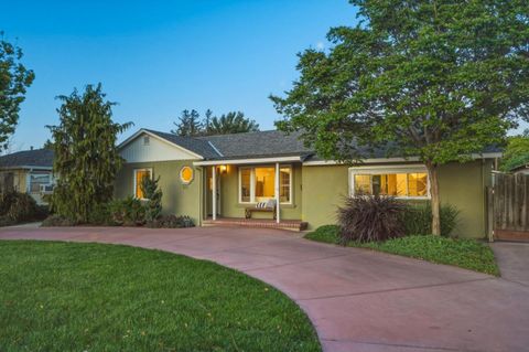 Tiny photo for 972 Emerald Way, San Jose, CA 95117 (MLS # ML82039581)