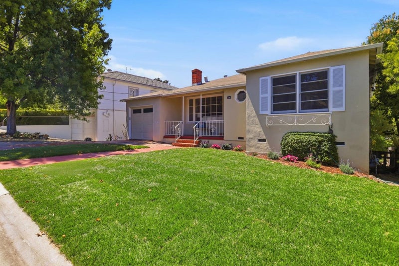 148 Burbank Avenue