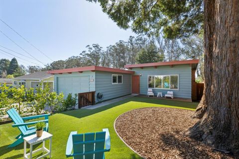 Photo of 355 San Carlos Avenue, EL GRANADA, CA 94018 (MLS # ML82037738)