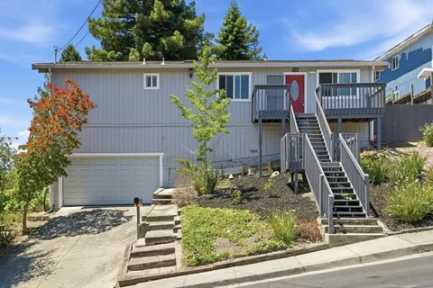 MLS: ML82050684