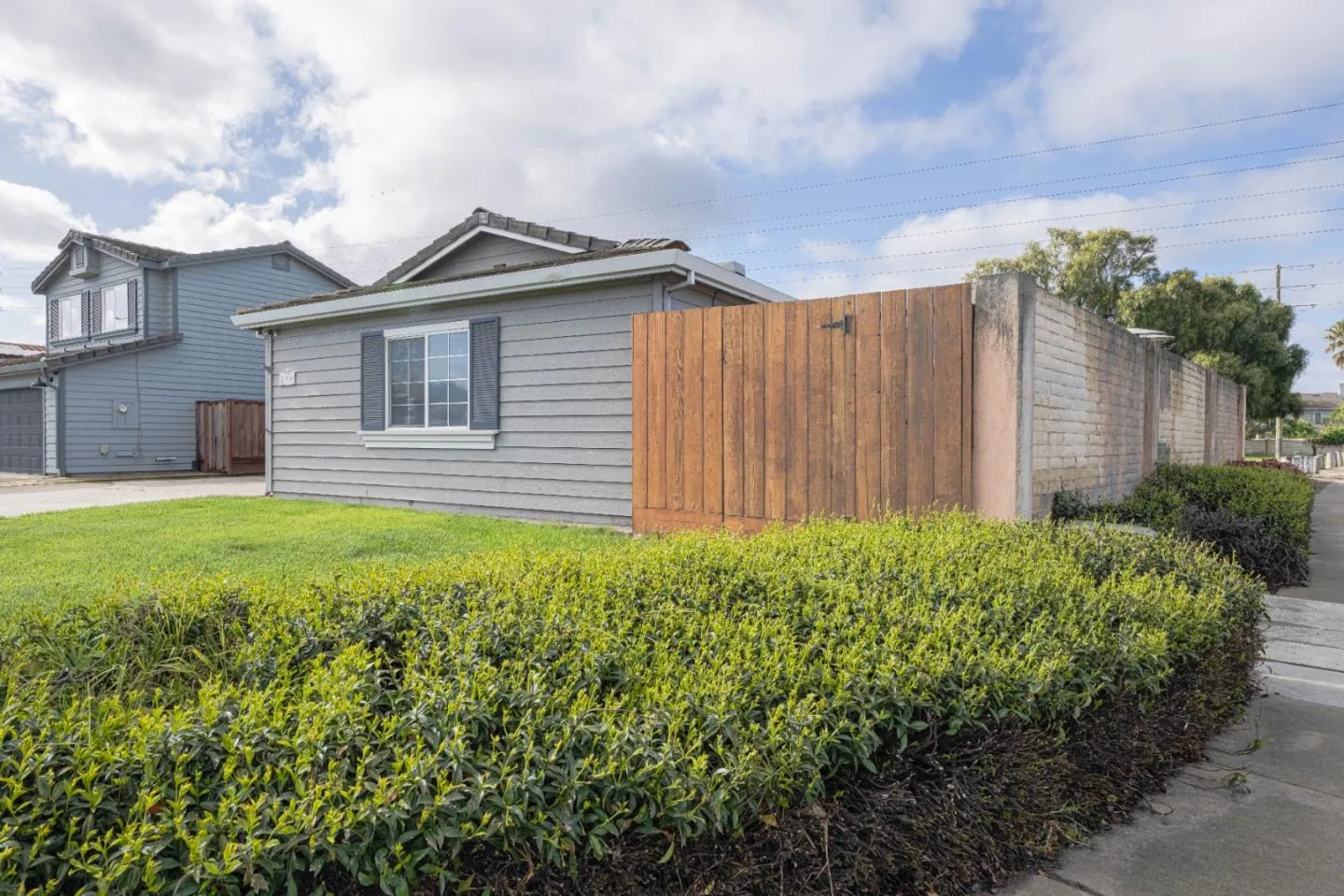 Salinas, California 93907, United States, 3 Bedrooms Bedrooms, ,2 BathroomsBathrooms,Residential,Active,99325