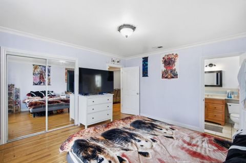 Tiny photo for 344 Buckeye Street, REDWOOD CITY, CA 94063 (MLS # ML82034245)