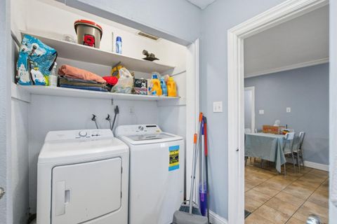 Tiny photo for 344 Buckeye Street, REDWOOD CITY, CA 94063 (MLS # ML82034245)