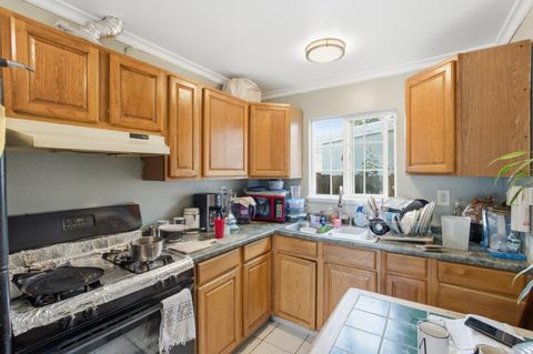 Tiny photo for 344 Buckeye Street, REDWOOD CITY, CA 94063 (MLS # ML82034245)