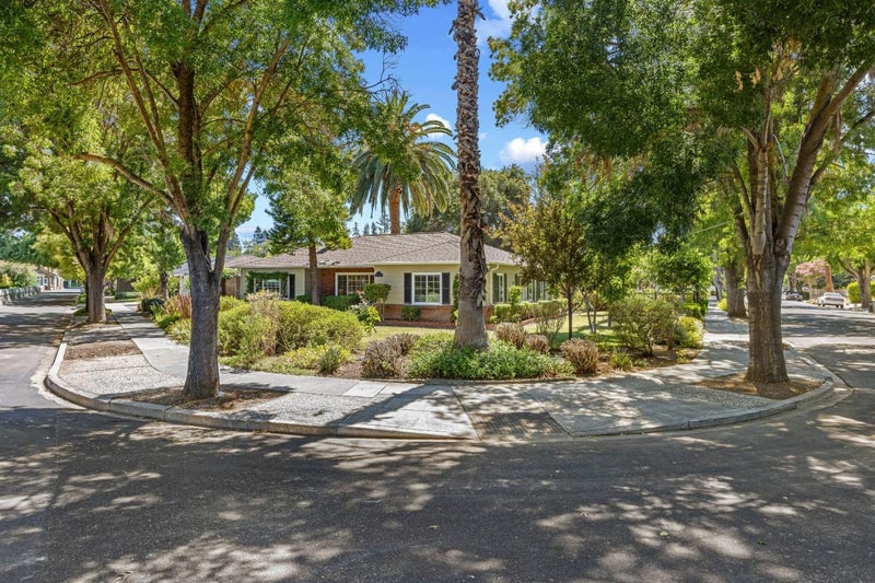 905 El Rio Drive