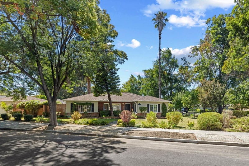905 El Rio Drive